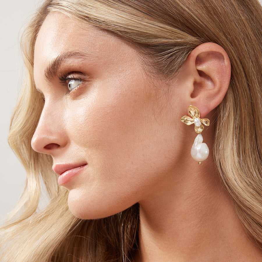 Flower Pearl Earrings - Jolie & Deen 